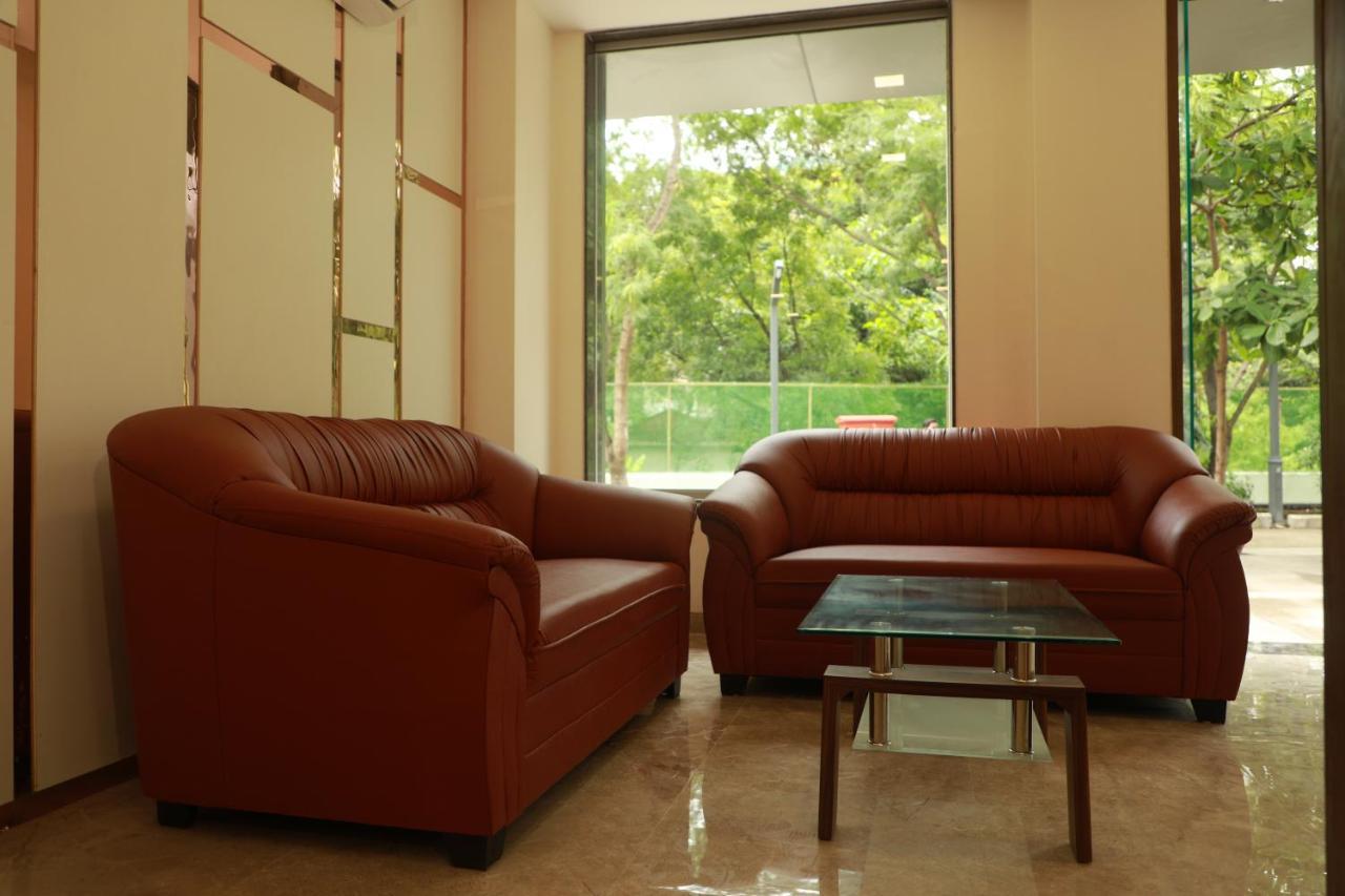 Serenity By Monarch, Baner Pune Méribel Village Exterior foto